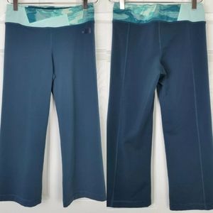 The north face blue wide leg capri leggings